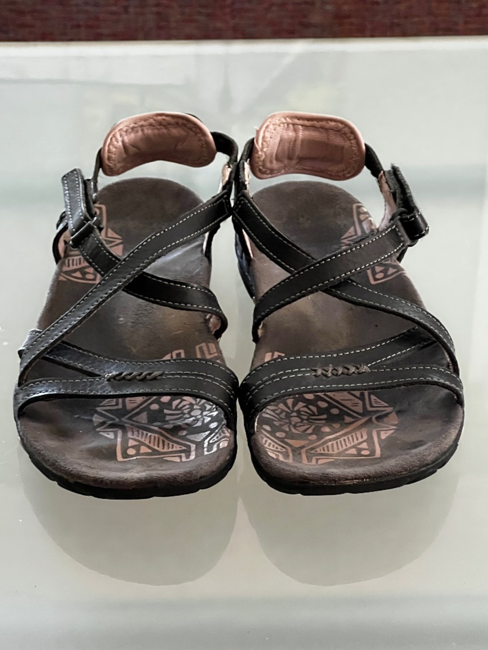 Merrell Sandspur Black leather strappy sandals - Size 7